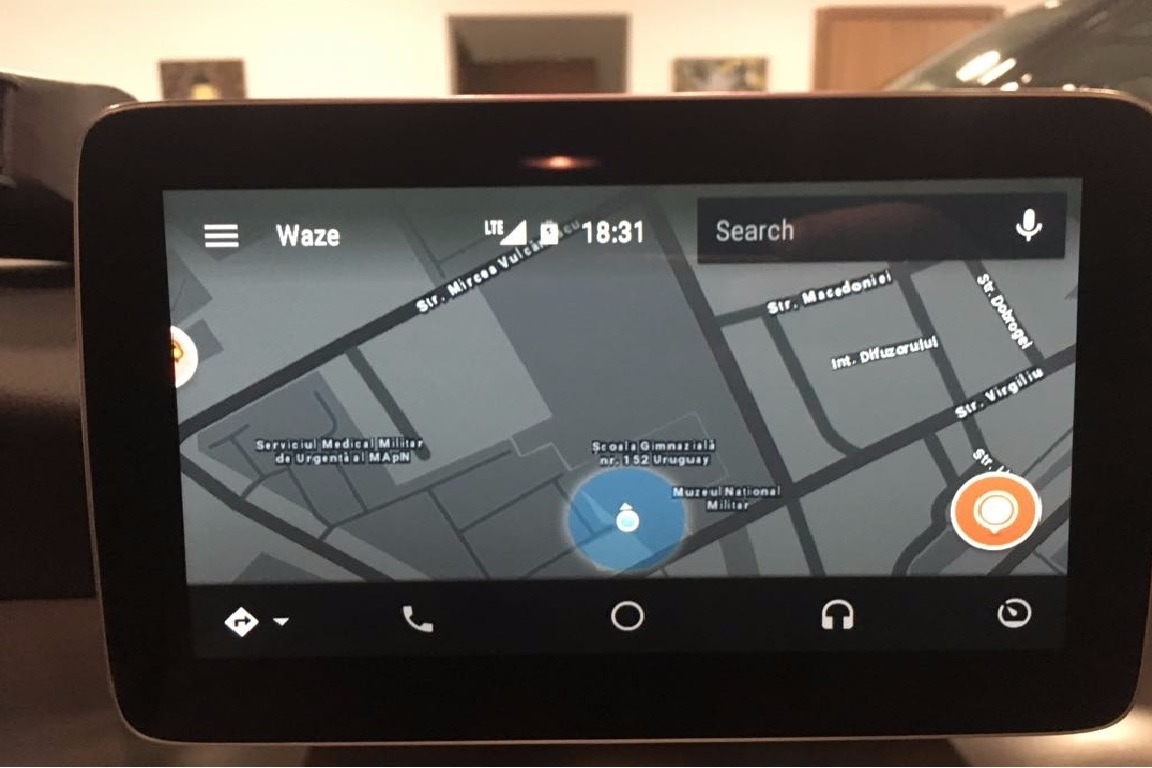 NTG5 Carplay / Android Auto System with Waze for W205 / W253 with Audio 20's photo